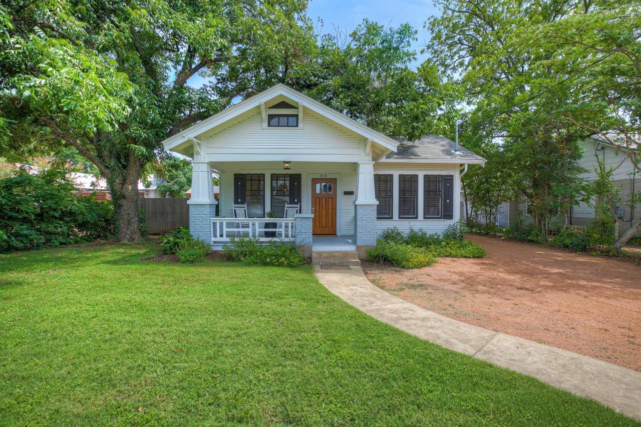 Luxury Combo Walk To Main With Hot Tub-Firepit Villa Fredericksburg Exterior foto