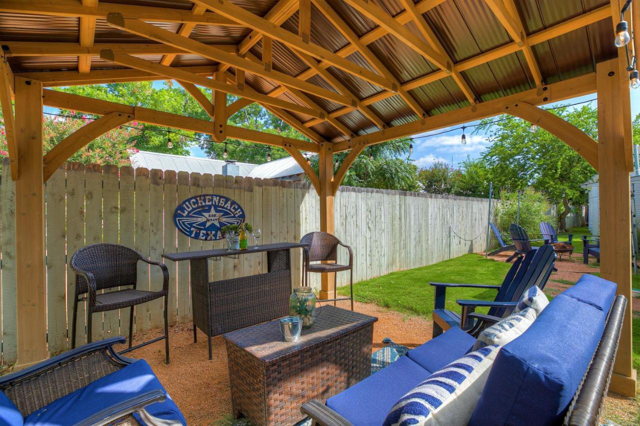 Luxury Combo Walk To Main With Hot Tub-Firepit Villa Fredericksburg Exterior foto